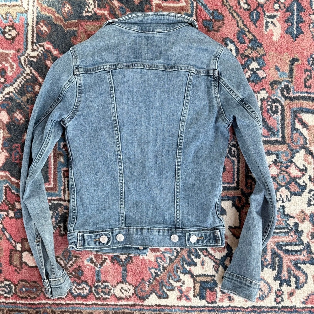 Levi's Women's Original Trucker Jacket‎ - Light Wash Denim - Size XS - Picture 5 of 7